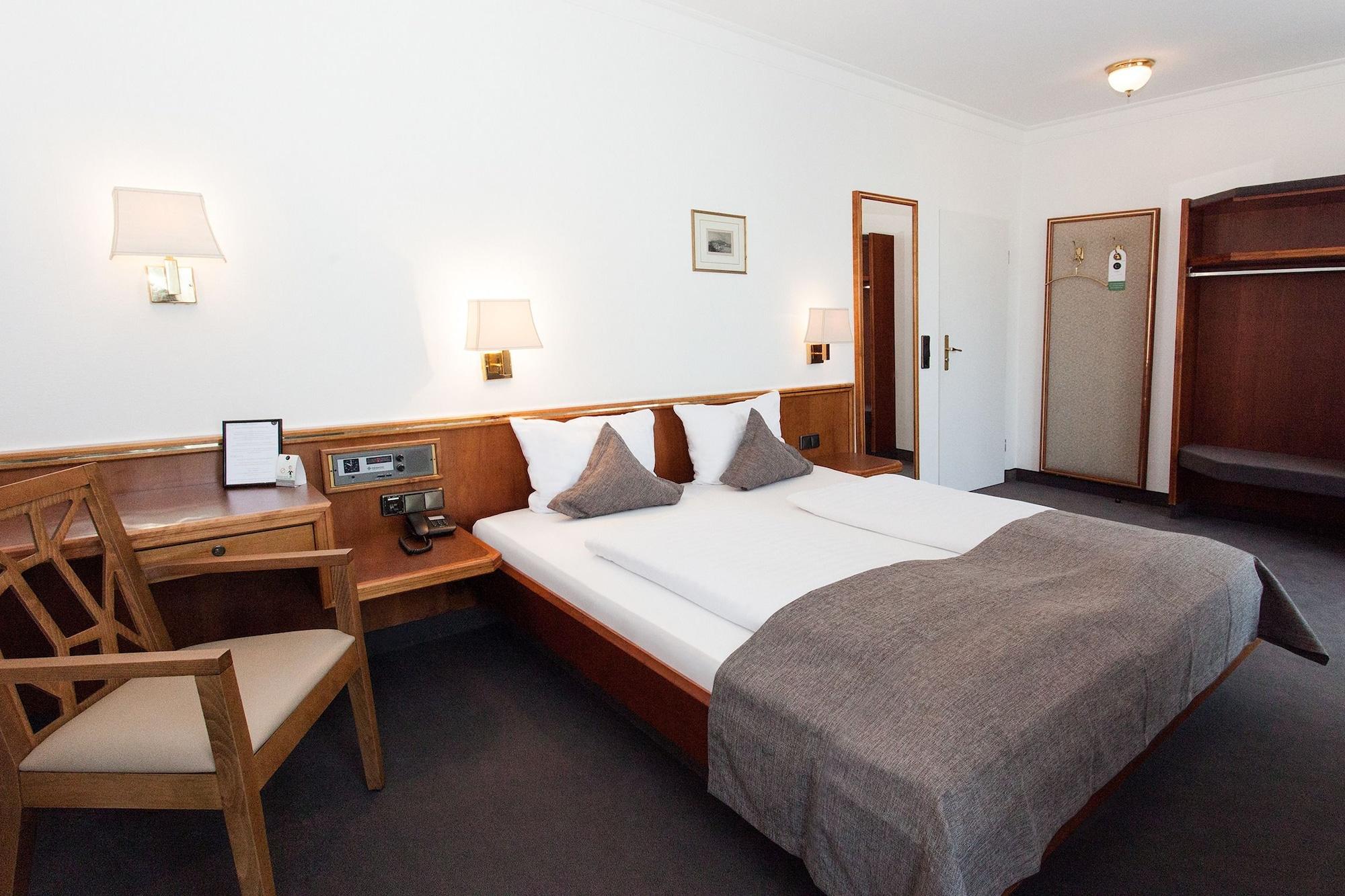 Trip Inn Klee Am Park Wiesbaden Ngoại thất bức ảnh